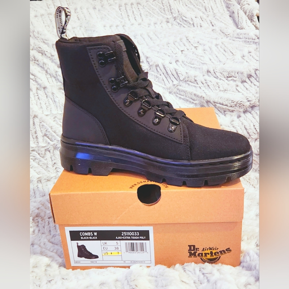 Dr. Martens Combs Black Ajax+Extra Tough Poly Women's Size US7